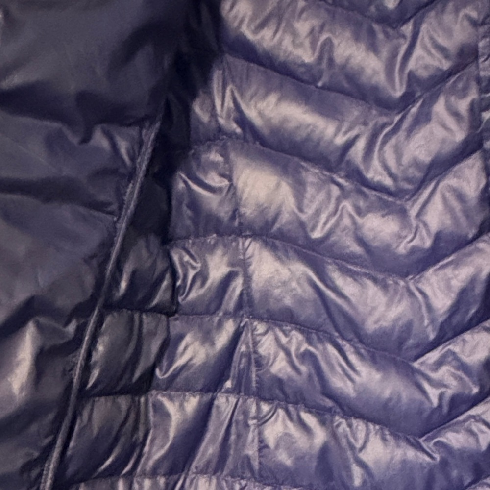 Helly Hansen Purple Quilted Down Puffer Jacket with Red Zipper - Picture 7 of 10